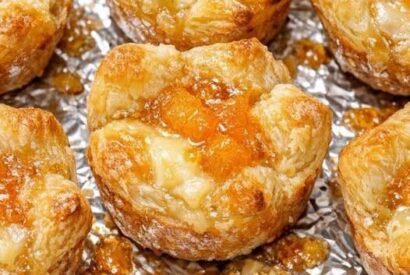 Thumbnail for Peach & Creamy Brie Puff Pastry